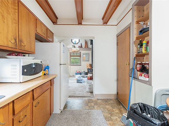 5th image of 62 Beechwood Dr