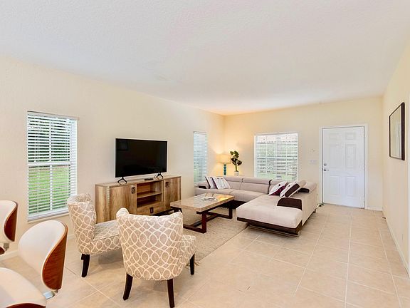 4th image of 13513 Fountain View Blvd