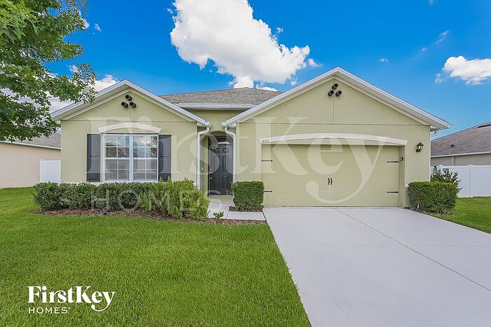 1st image of 1800 Jackson Oaks Dr