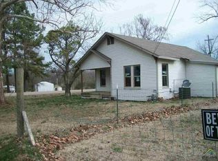 195 N Austin St, Avery, TX 75554