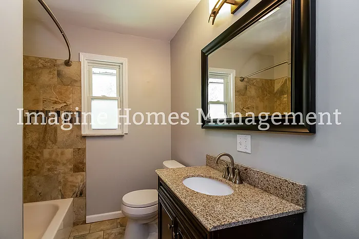 7922 Forest Rd — Photo 13