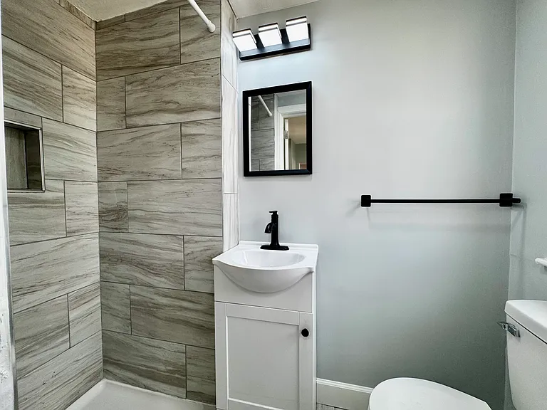228 Belmont St #3 — Photo 12
