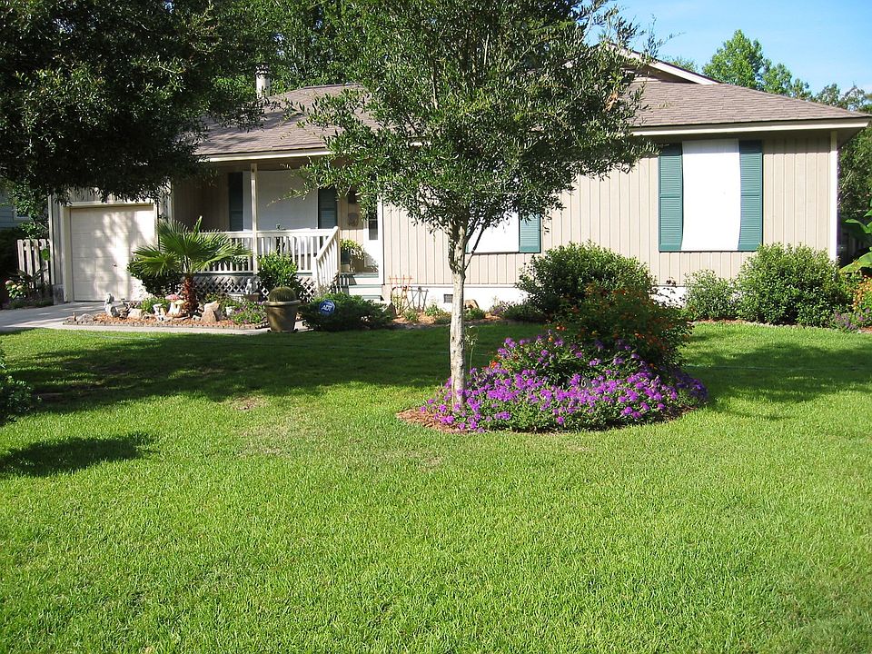 FRONTAL VIEW OF HOME