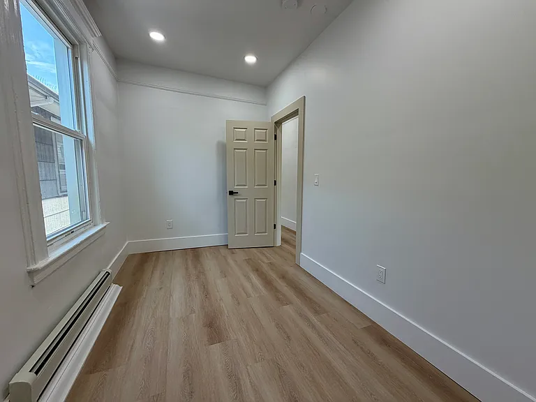 57 Tappan St #2L — Photo 9