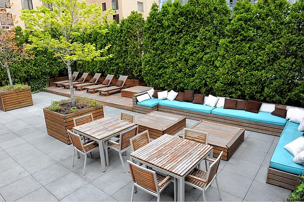 Sold by Stribling | media 3