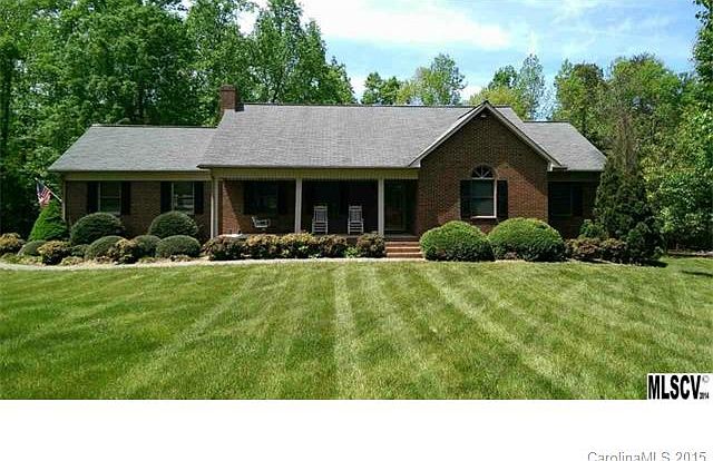 1st image of 3875 Holly Springs Dr