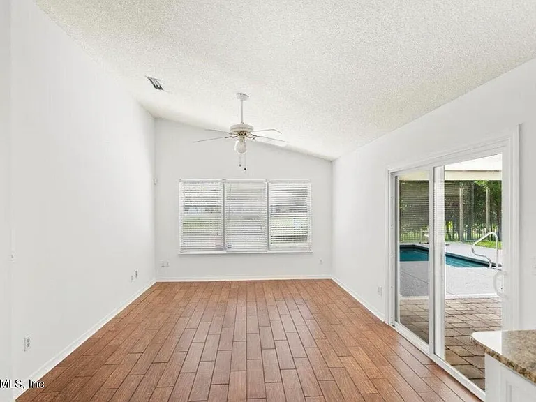10334 Triple Crown Ave — Photo 17