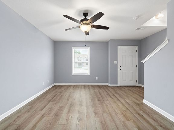 4th image of 288 Smithson Ln #C