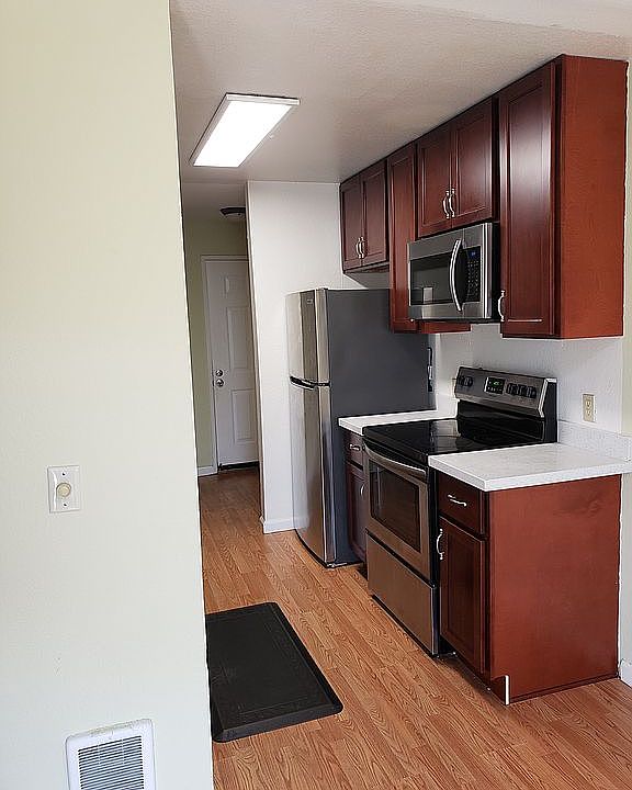 1st image of 675 Newbury Ln APT 245