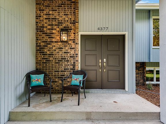 3rd image of 4377 Metcalf Dr