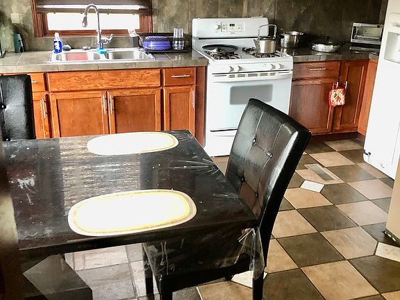 5th image of 2315 Vernon St
