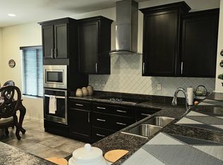 21687 E Governor Dr, Red Rock, AZ 85145