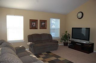2nd image of 484 Woodman Dr
