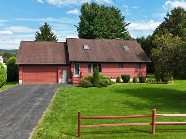 149 Longview Ter, Pittsfield, MA 01201