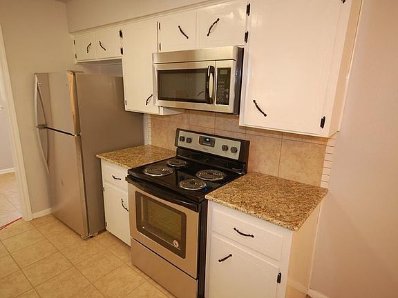 4th image of 1000 N Wall St #1020