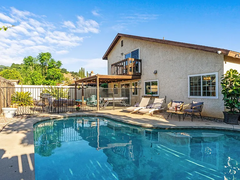 458 Las Brisas Dr — Photo 103