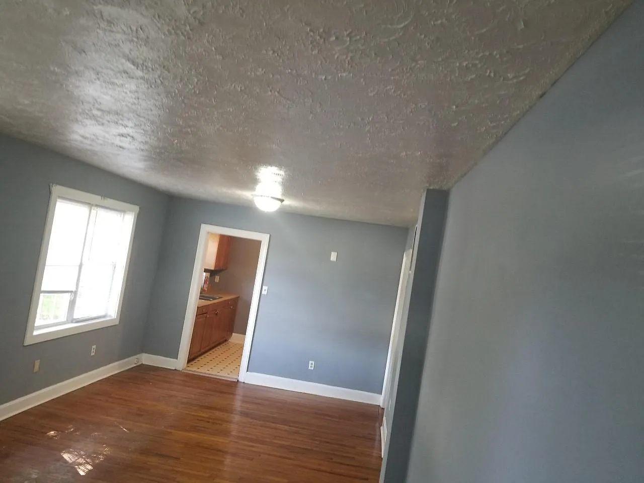 2 bed, 984 sqft, $1,100 — Photo 2