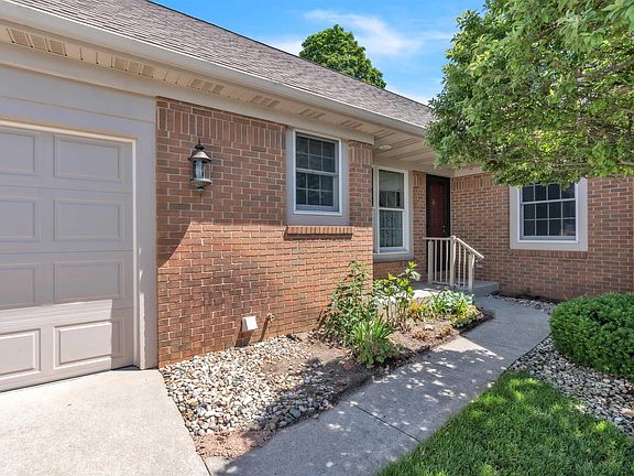 5th image of 1311 Somerset Ct