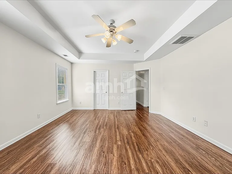 231 Mott Rd — Photo 14