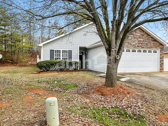 2nd image of 137 Cameron Way Cir