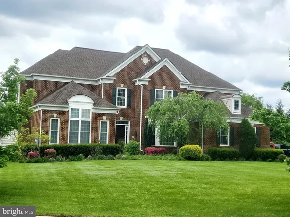 25580 Fishers Hill Ct, Chantilly, VA 20152