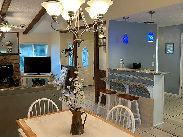 5924 Pebble Ln — Photo 8
