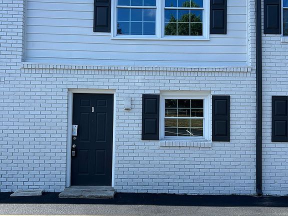 3rd image of 164 Maddox St APT I