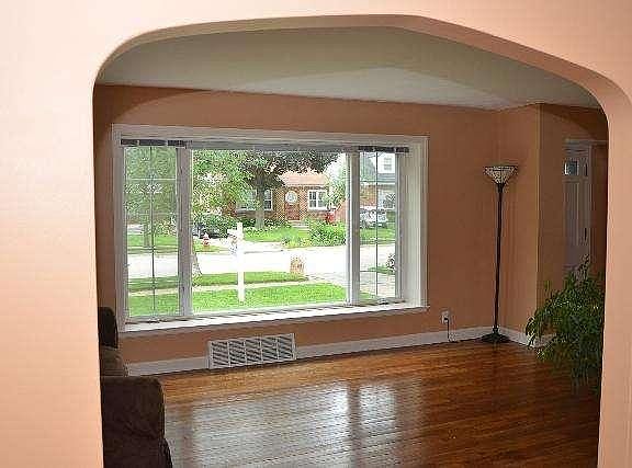 4th image of 4843 N Elkhart Ave