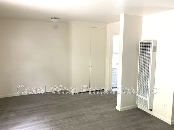 4th image of 1361 Grand Ave #1