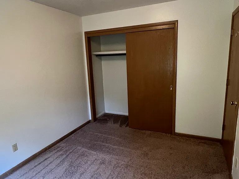 Oakcrest Street Apartments — Photo 21
