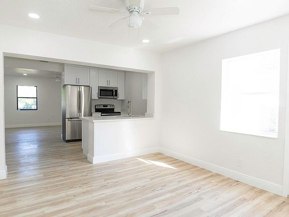 4th image of 924 NW 11th Court