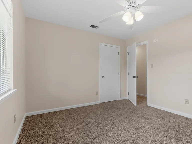 2188 Claremont Ln #C — Photo 24