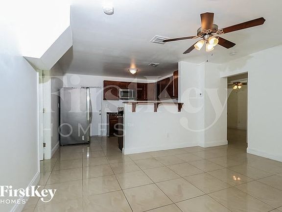 5th image of 2932 Giuliano Ave