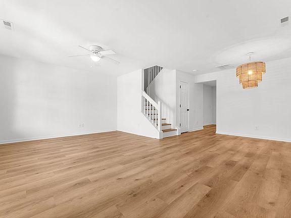 4th image of 357 Kelsey Blvd