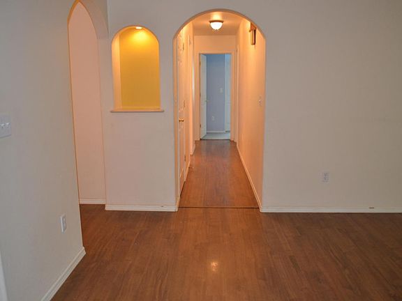 5th image of 465 Goldstreak Rd