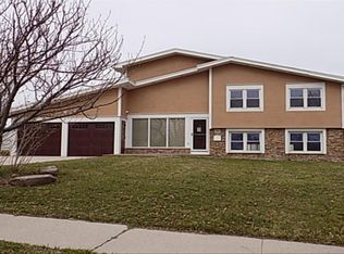 360 Edgemere Dr, Rochester, NY 14612