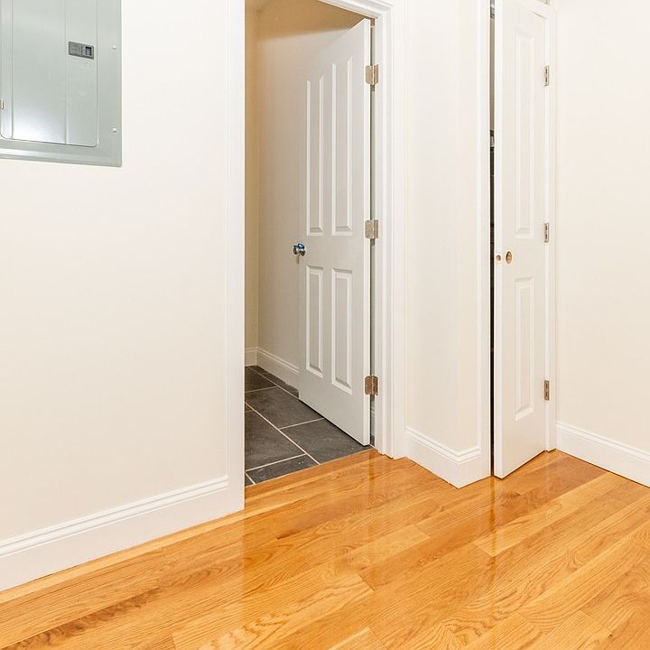 1st image of 78 W Cottage St #3
