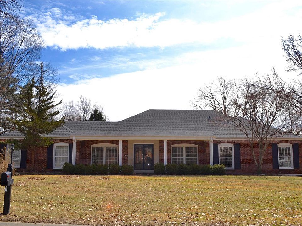 1st image of 158 Saddleford Dr