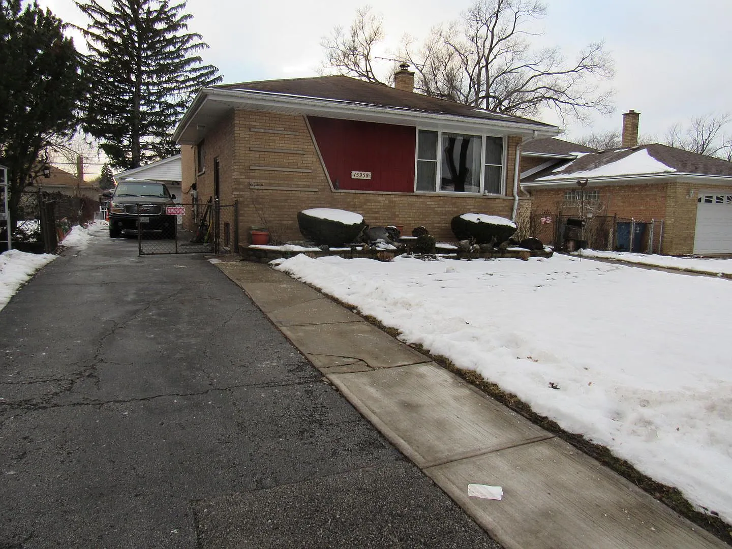 15958 Debbie Ln photo 1