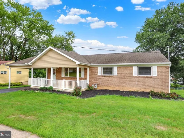 19 E Glenwood Dr, Camp Hill, PA 17011