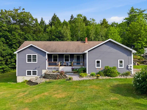 18 5th Avenue, Greene, ME 04236