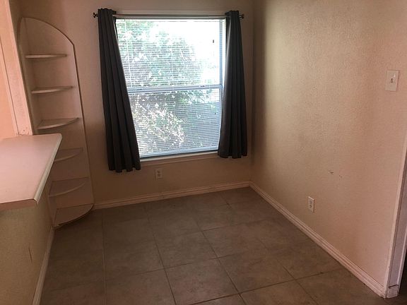 5th image of 309 Freeman Dr