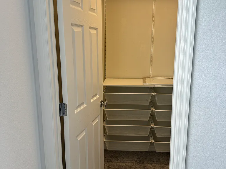 3587 Plainview Dr — Photo 35
