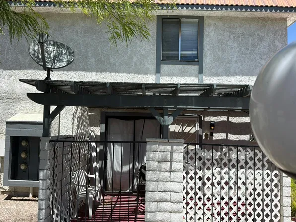 6905 Round Tree Dr Unit B, Las Vegas, NV 89128