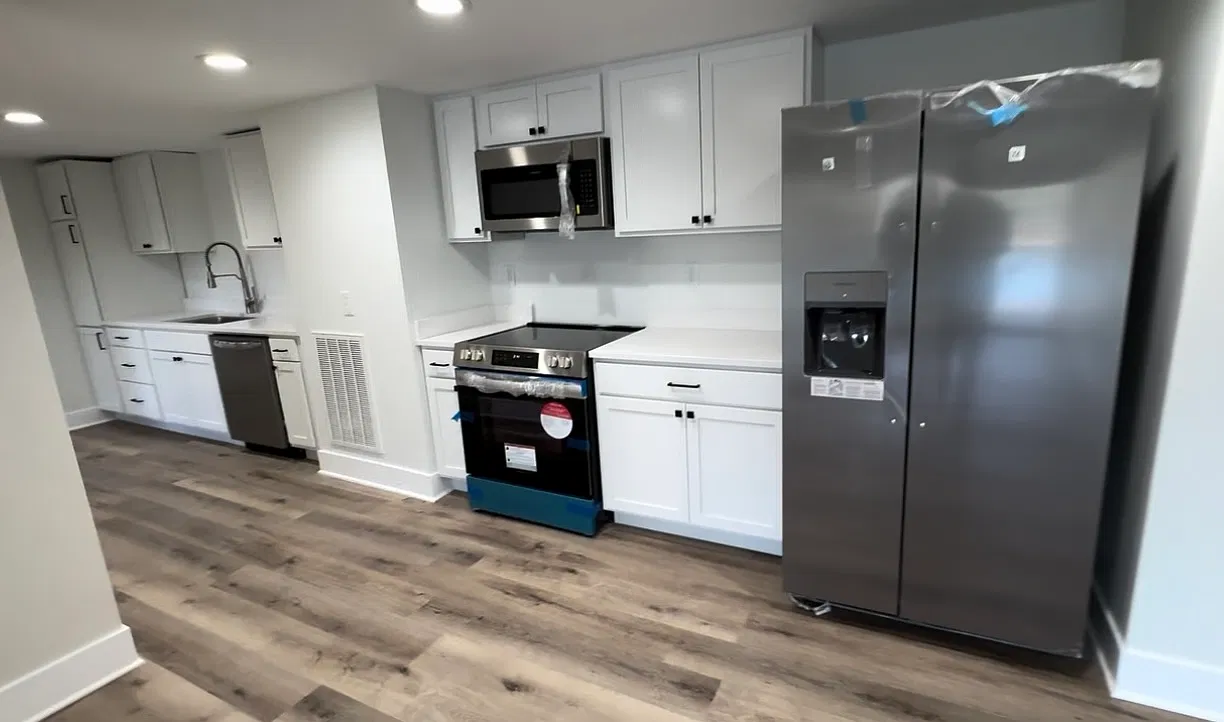 12405 Cabin Dr NE — Photo 3