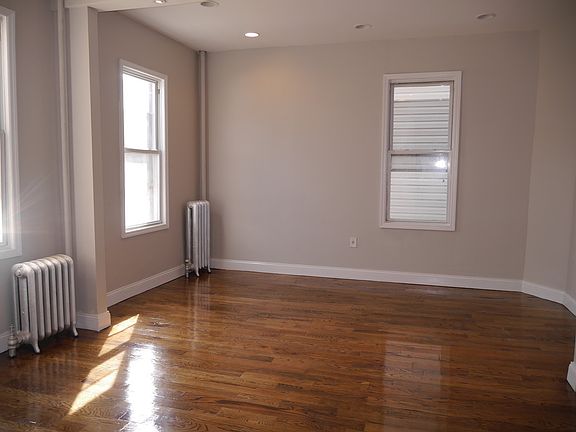 2nd image of 2056 Bergen St
