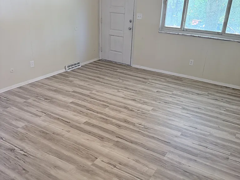 2420 Ulrich Ave — Photo 5