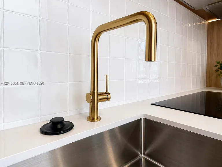 90 NE 32nd St #718 — Photo 7