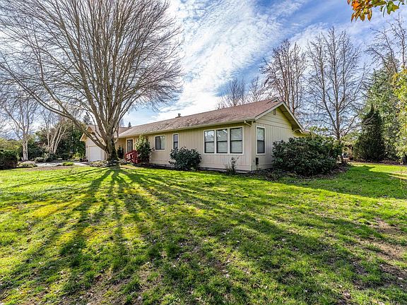 3rd image of 1462 Darneille Ln