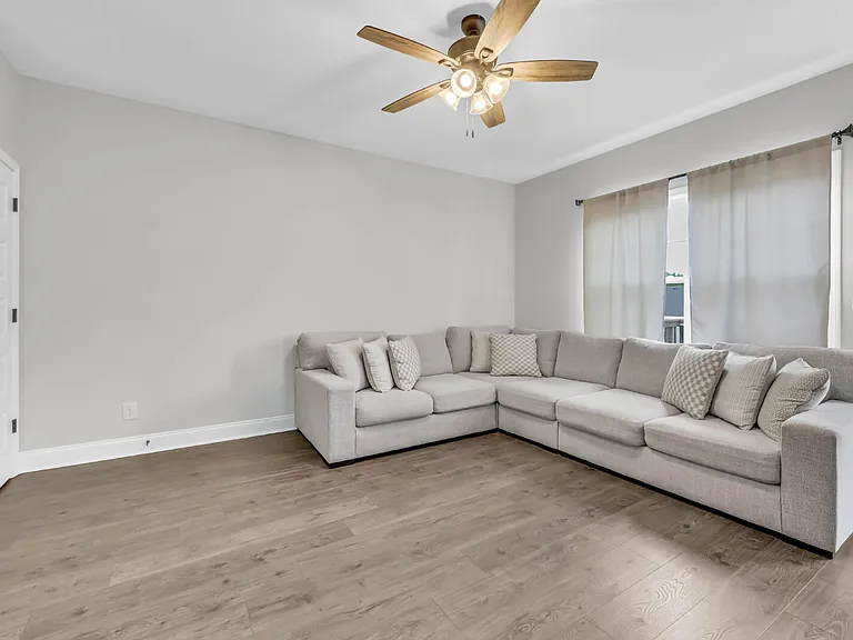 1436 Isaiah Dr — Photo 19